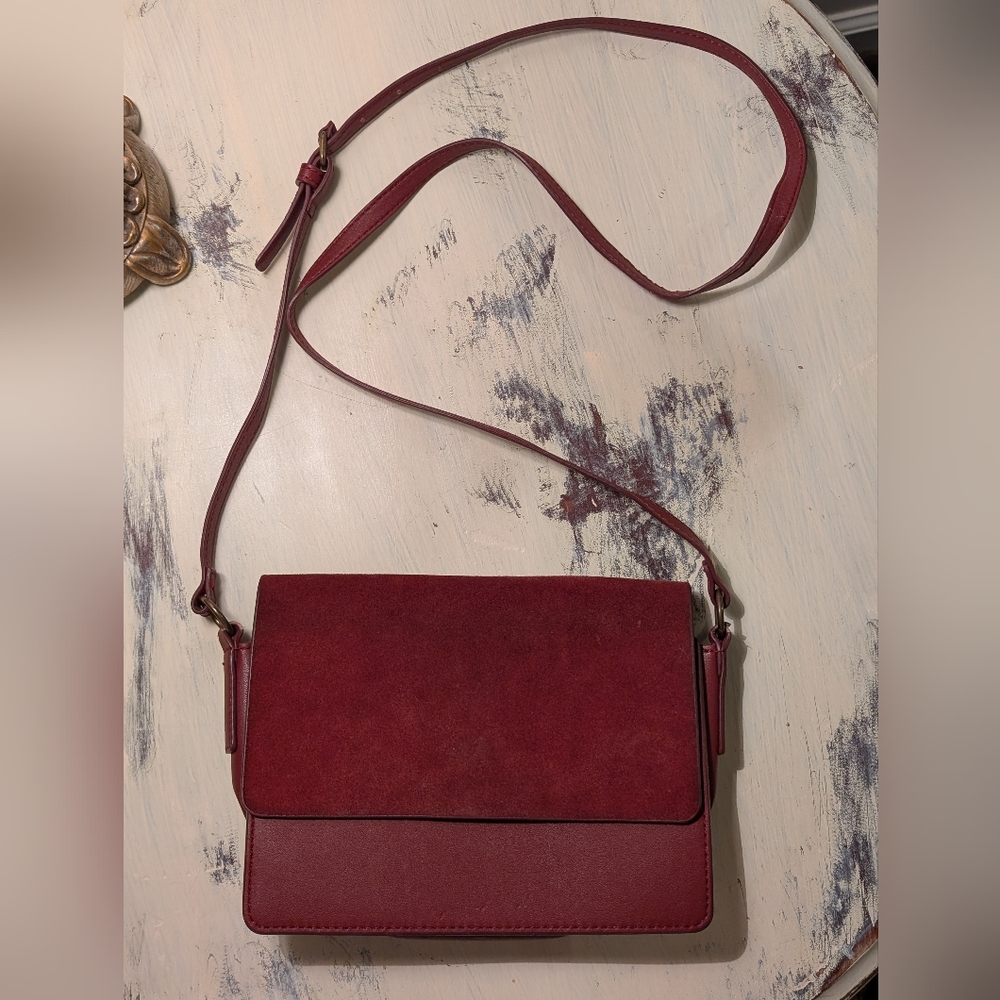 Live Love Loft Crossbody Dark Cherry